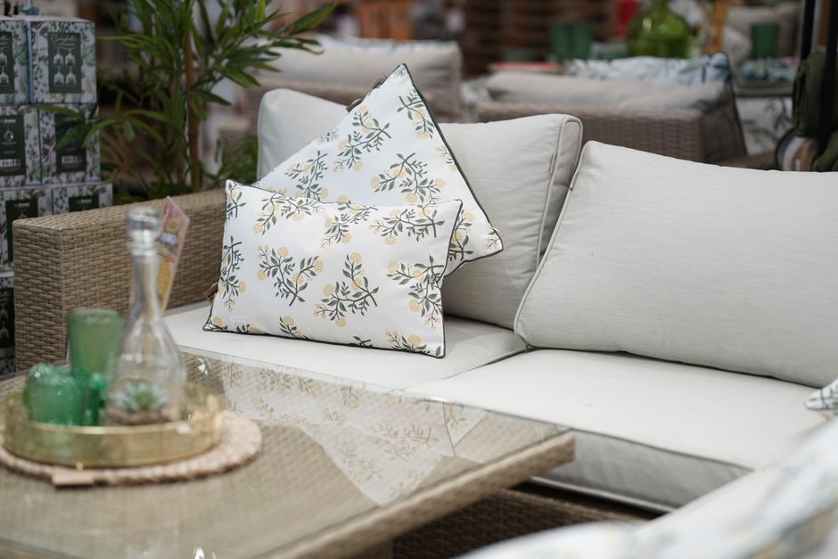 Experimenteren met tijdloze neutrale kleuren in je tuin