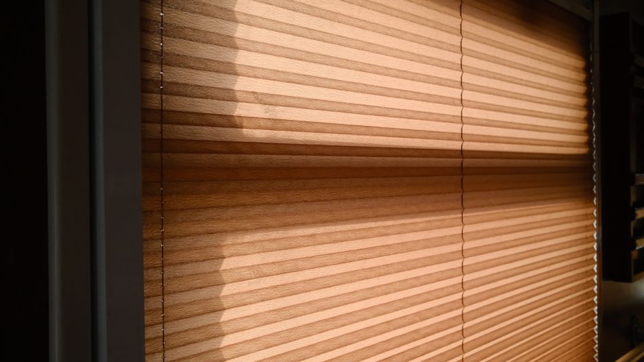 Het nut van gerecyclede materialen in moderne raamdecoraties